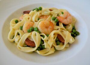 Fettuccine with Shrimps, Chorizos and Peas Recipe