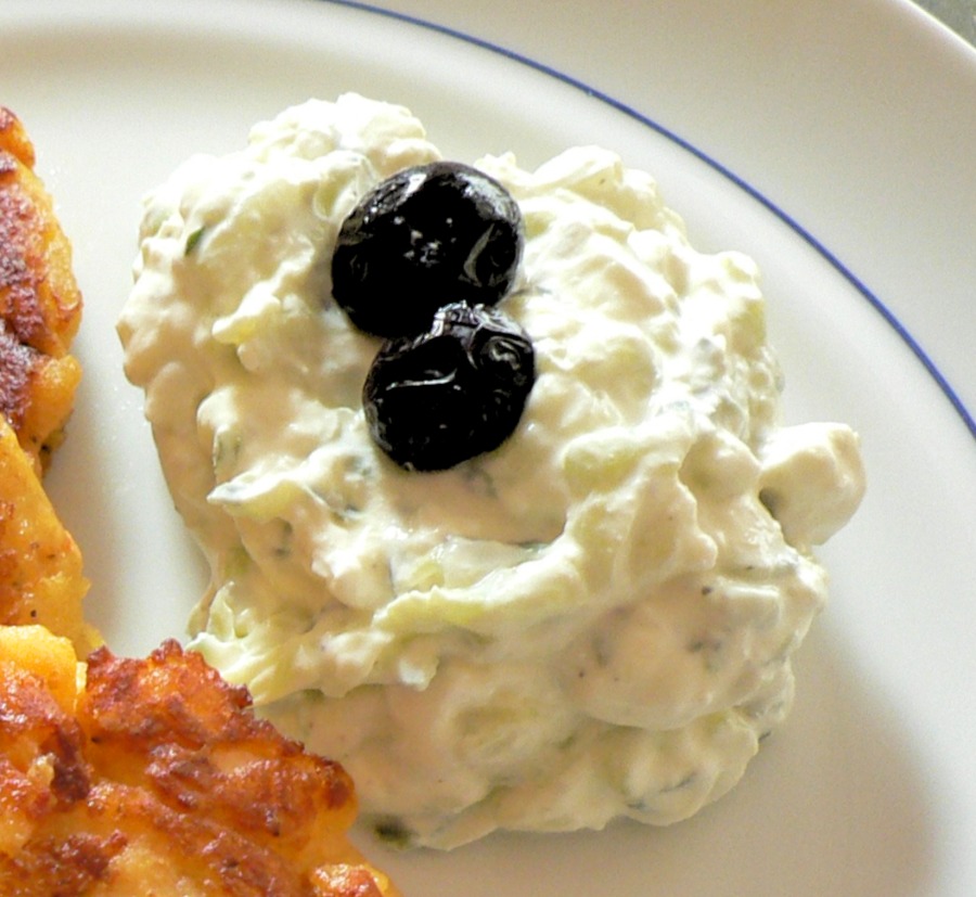 Tzatziki (Greek Yogurt Cucumber Sauce) Recipe