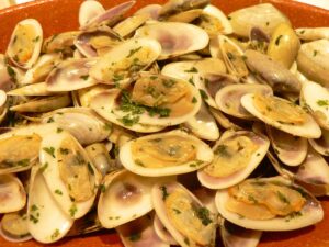Wedge Clams in Persillade Recipe